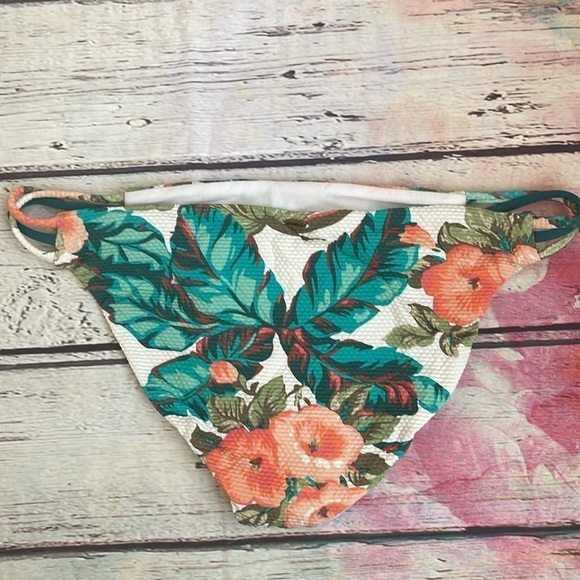 O’Nell swimsuit 2 bottoms. M/L - Picture 3 of 5